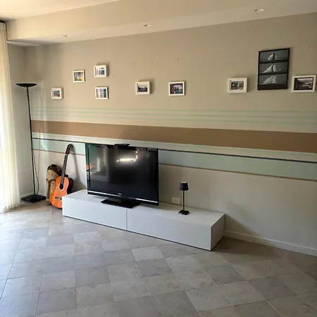 Oasi 6 Apartamento *